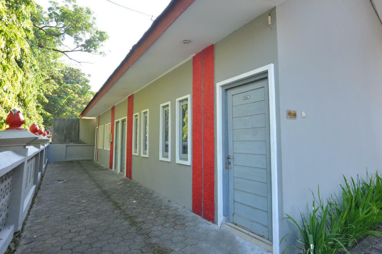 Oyo 743 Garden Guesthouse Maguwo Extérieur photo